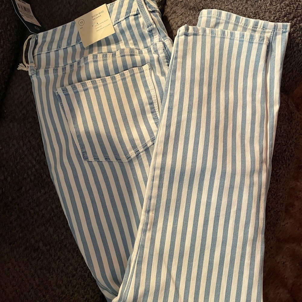 Universal Threads Jeans